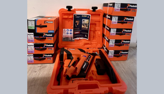 CLOUEUR COMBI XI + 5 PACKS 2.8X70 CRT + 3 PACKS 4X35 GALVA CODE : 1739252