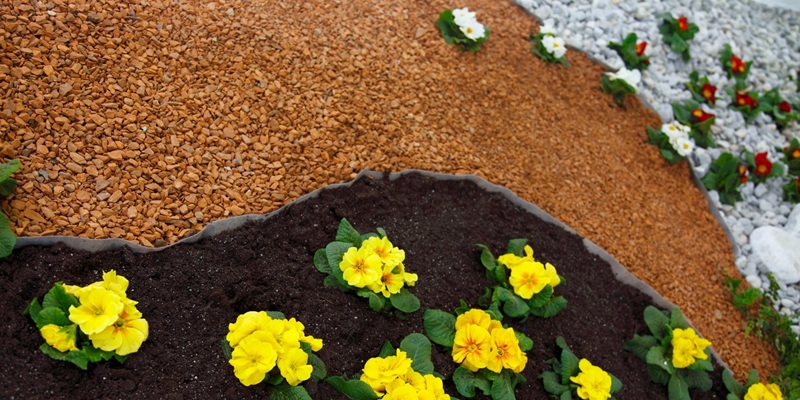 Bordures de massif à fleurs