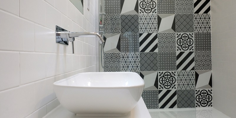 Carrelage mural salle de bains imitation carreaux de ciment