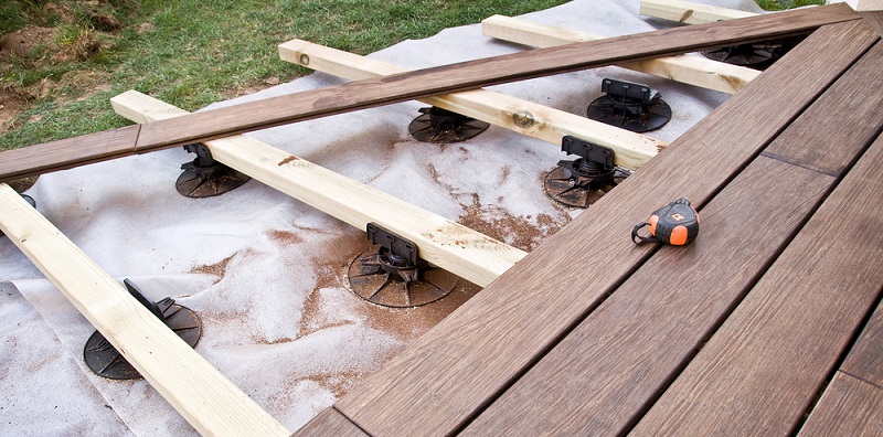 Plots d'une terrasse en bois