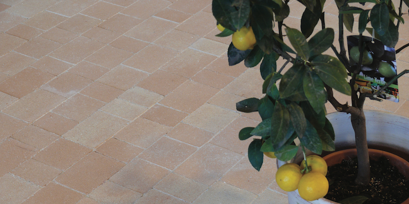 Terrasse en pierre calcaire